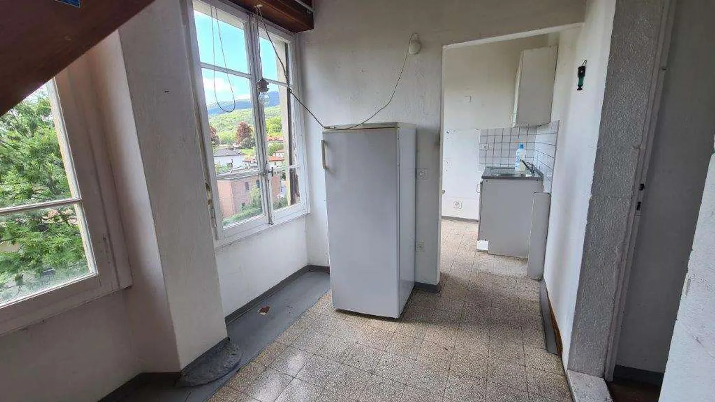 Beautiful core house for renovation - Photo 7 of 13