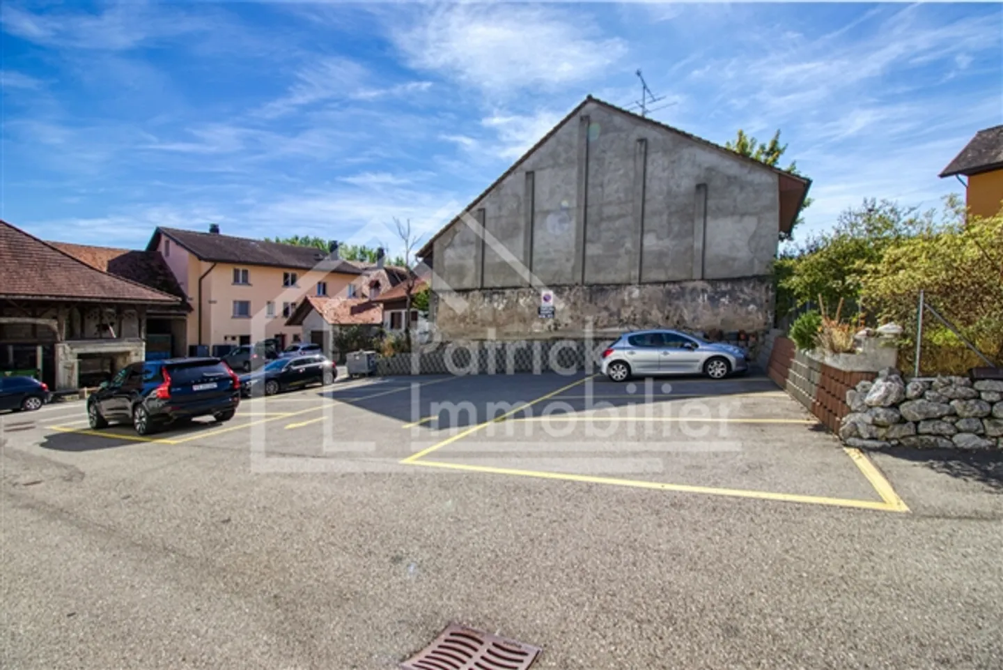 «Mehrfamilienhaus mit Café-Restaurant» - Foto 12 von 13