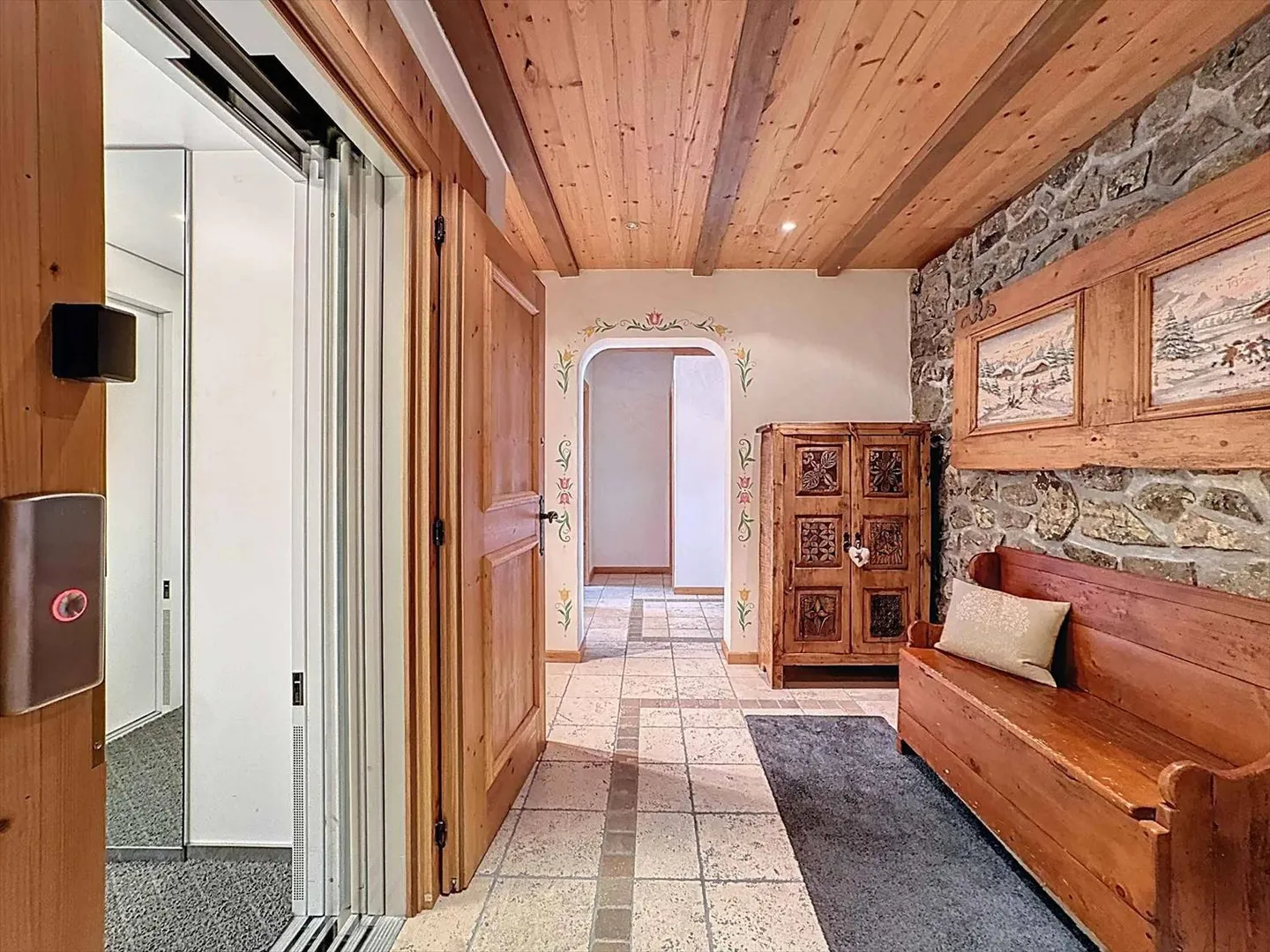 Bellissimo appartamento duplex all'ultimo piano con vista mozzafiato sulle Alpi - Foto 8 di 13