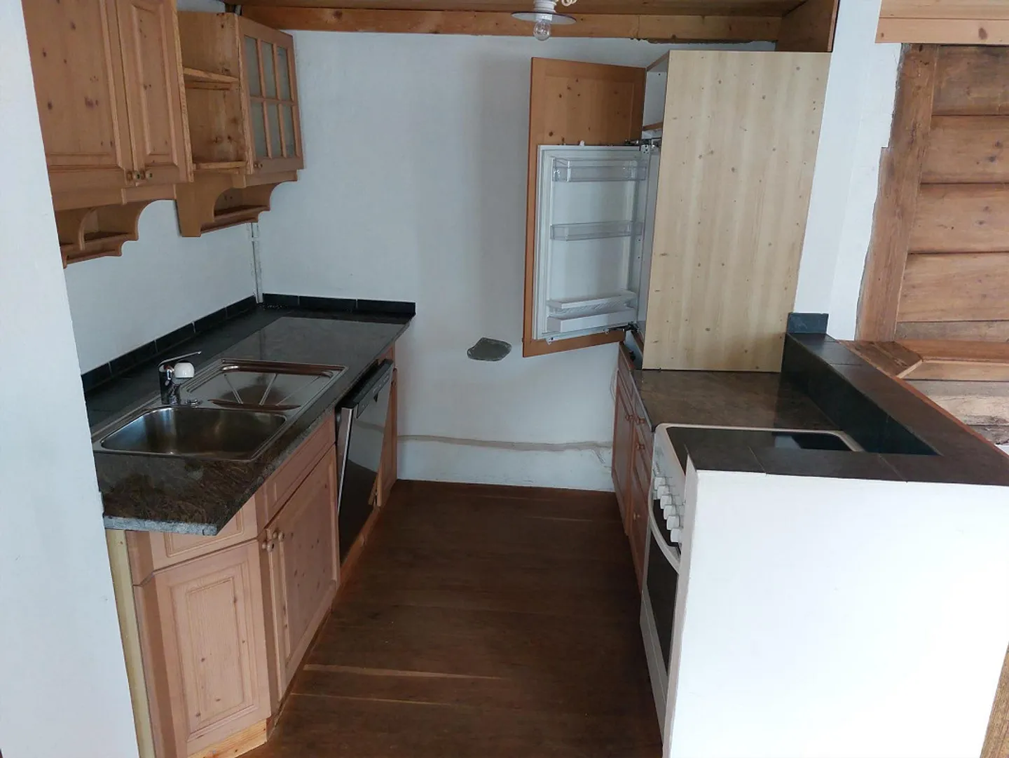 5.5 room single-family house in beautiful Uttwil near the lake - Photo 3 of 14