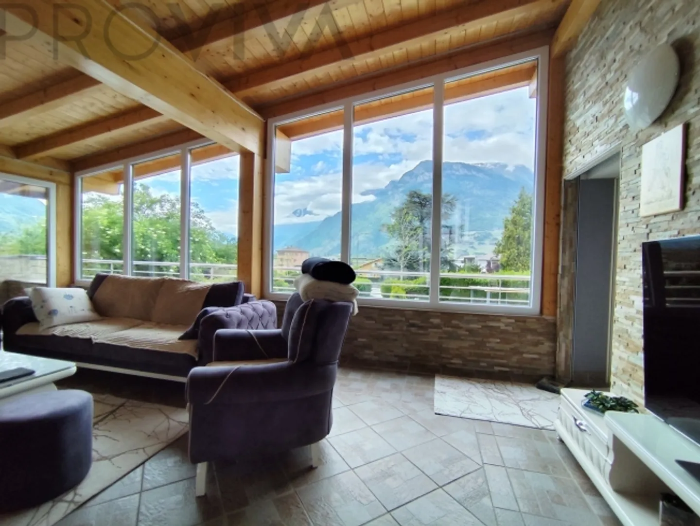 Wunderschönes Ensemble aus einer Villa und einer unabhängigen Wohnung - Foto 11 von 16