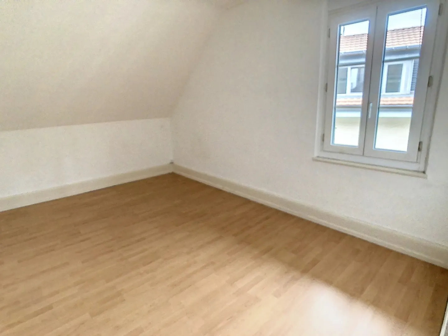 Superbe appartement de 4 pièces au cœur de la ville avec un loyer très attractif ! - Photo 8 sur 10