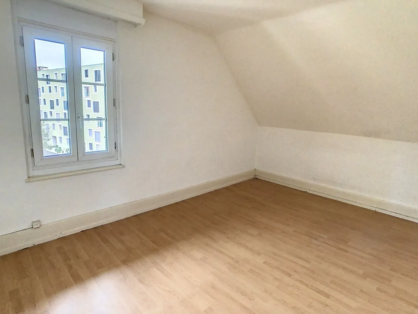 Superbe appartement de 4 pièces au cœur de la ville avec un loyer très attractif ! - Photo 9 sur 10