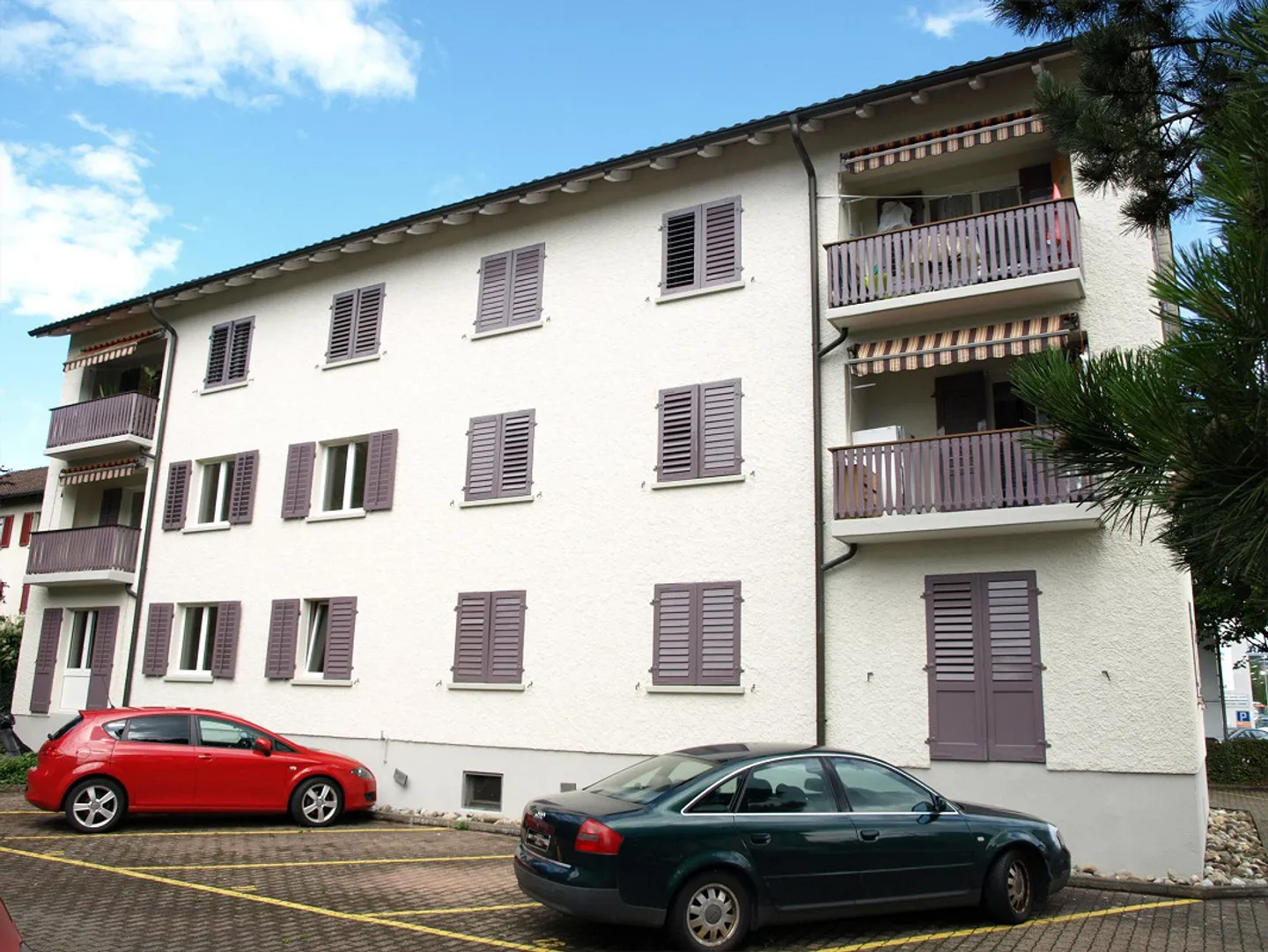 Vous cherchez une place de parking ? Nous avons la solution ! - Photo 2 sur 2