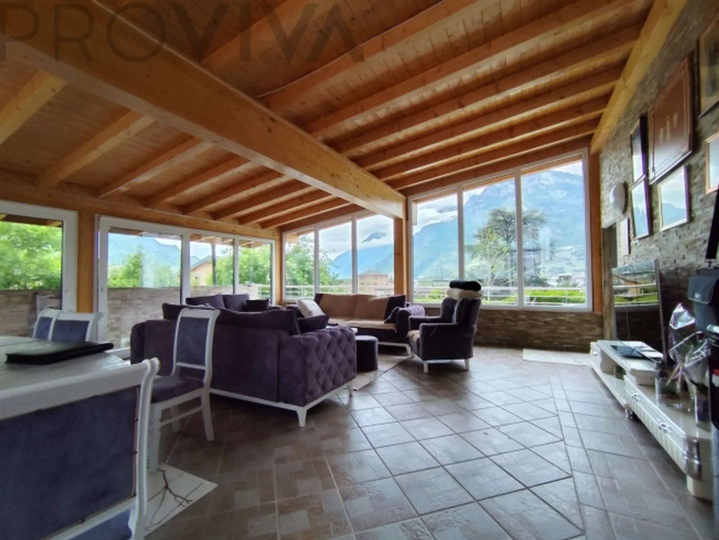Wunderschönes Ensemble aus einer Villa und einer unabhängigen Wohnung - Foto 14 von 16
