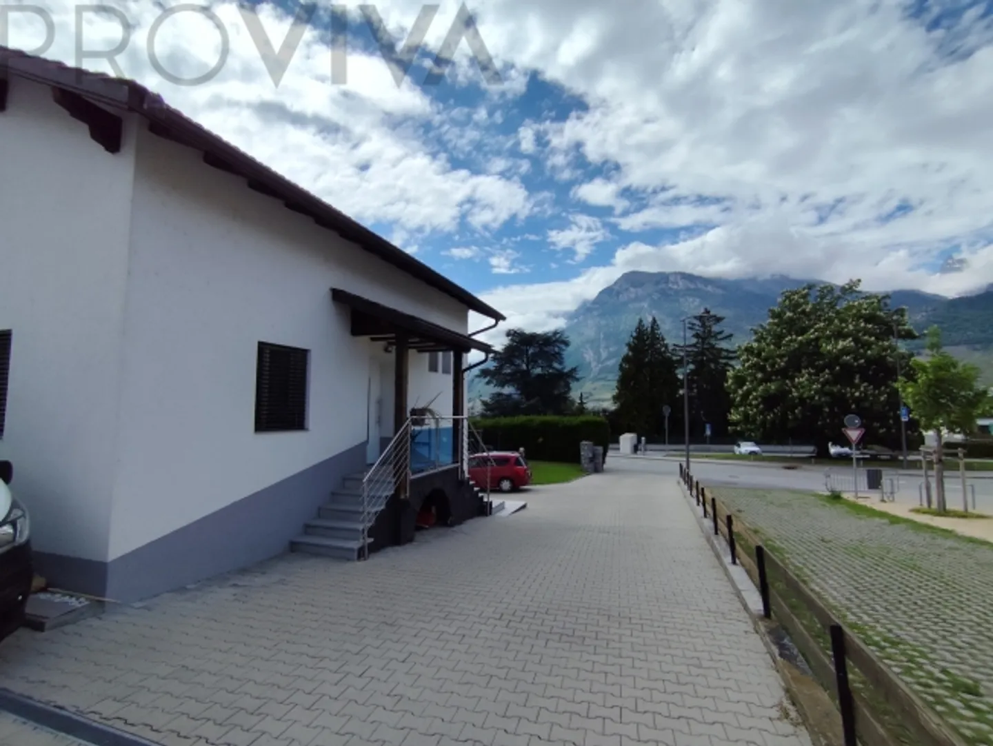 Wunderschönes Ensemble aus einer Villa und einer unabhängigen Wohnung - Foto 15 von 16