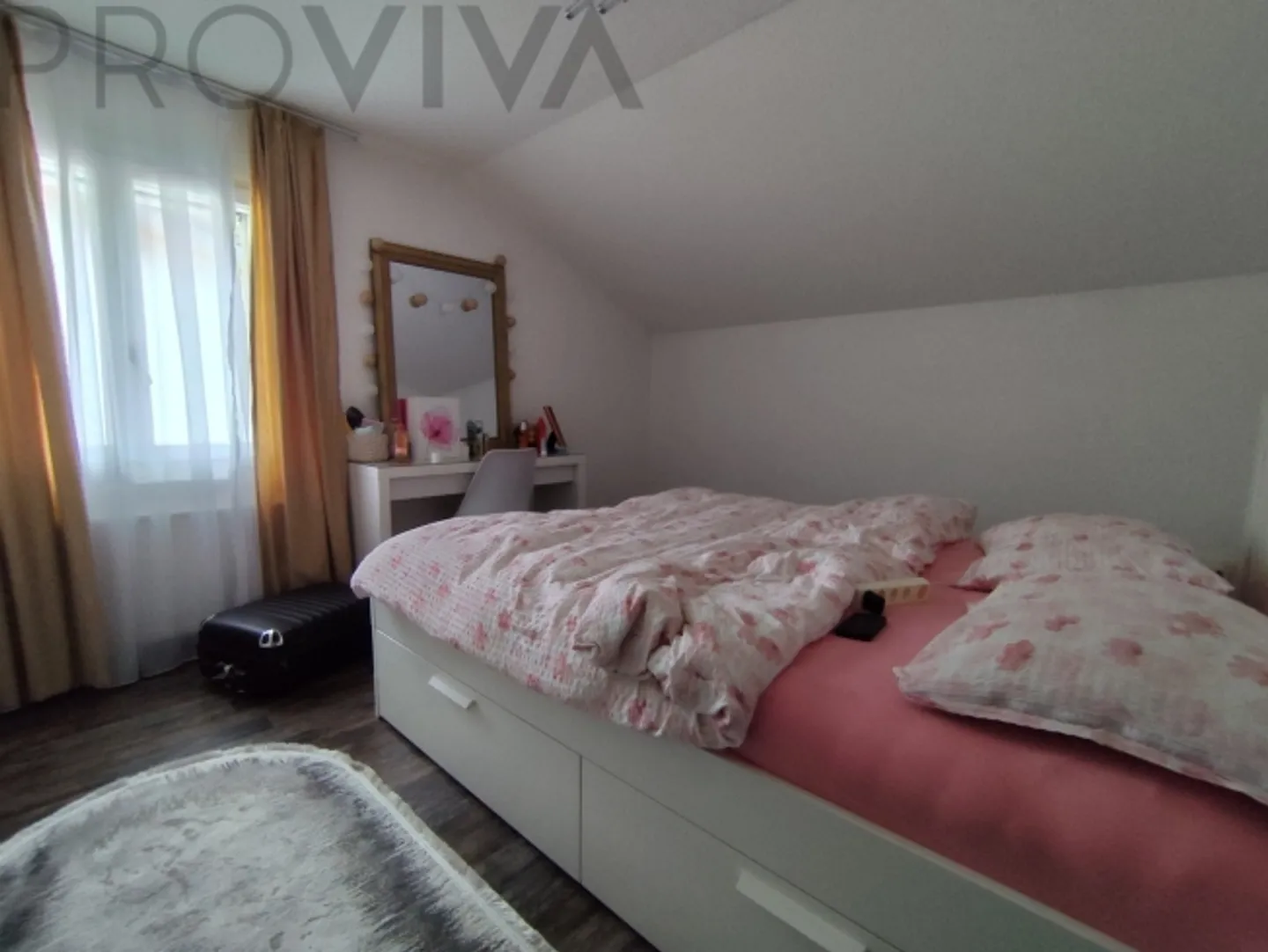 Wunderschönes Ensemble aus einer Villa und einer unabhängigen Wohnung - Foto 9 von 16