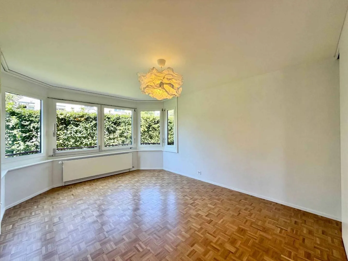 Spacieux appartement rénové de 5,5 pièces avec jardin - Photo 7 of 13