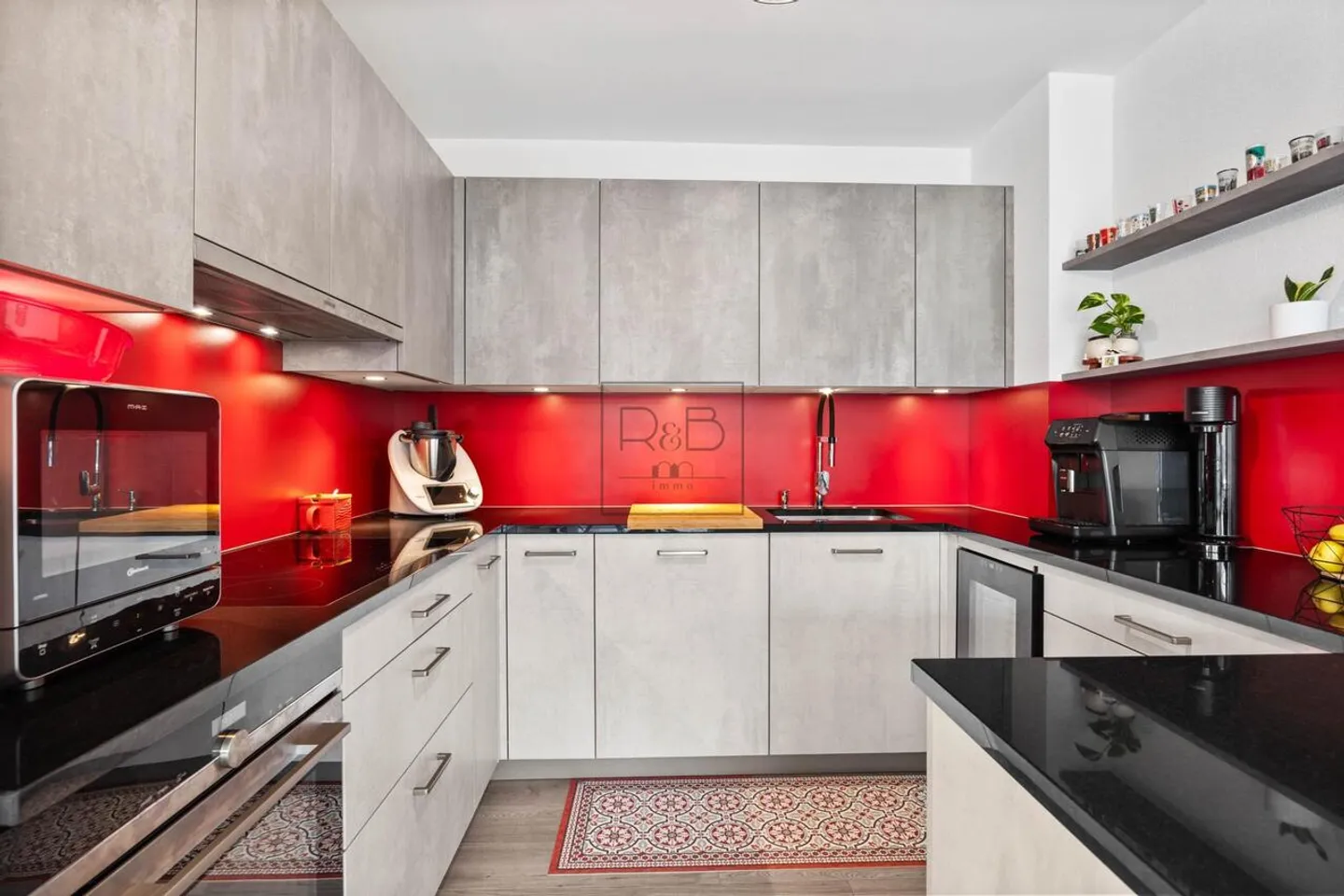 Beautiful adjoining house located in La Tour-de-Trême - Photo 6 of 10