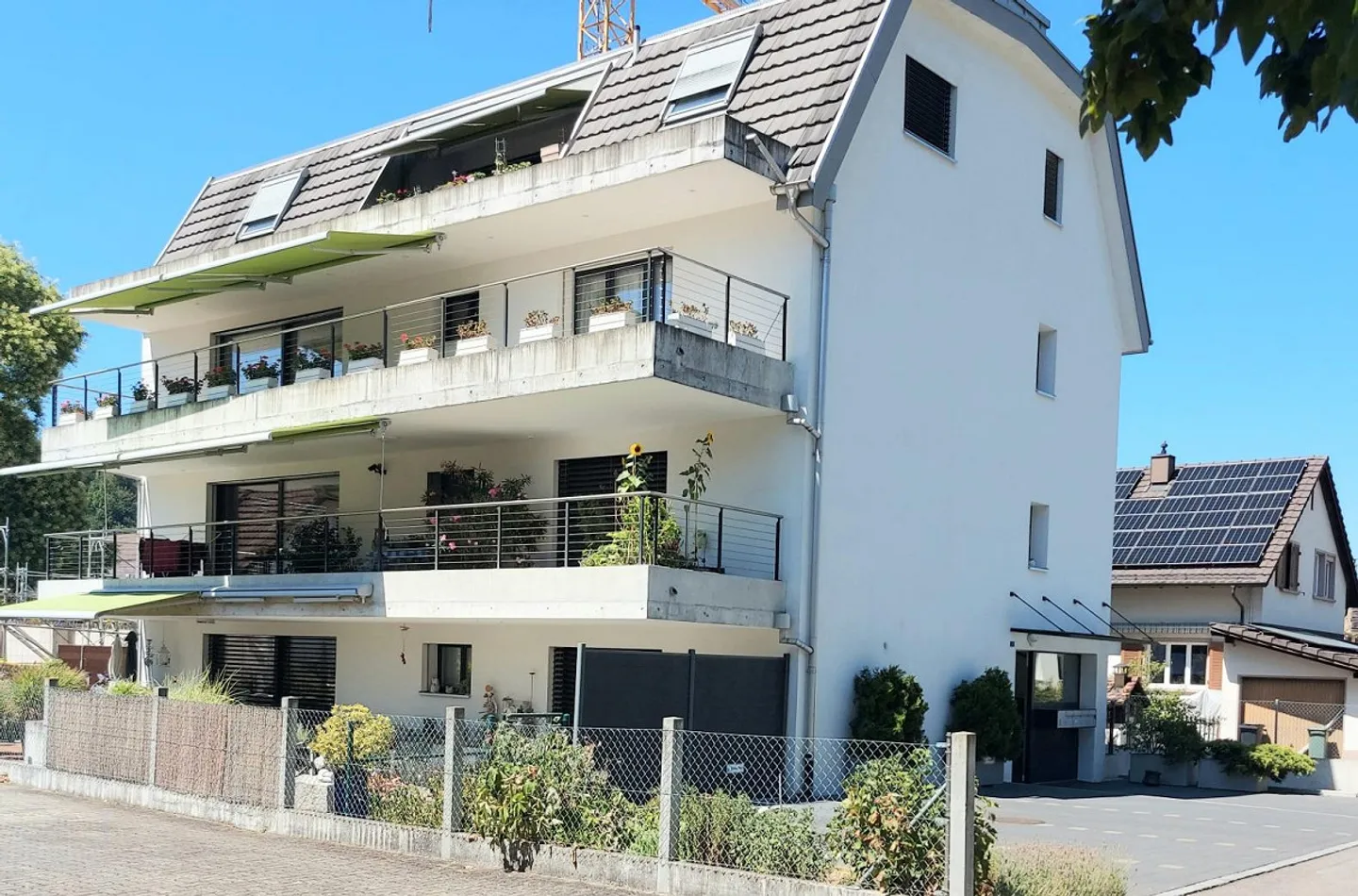 Condominium moderne et ensoleillé avec ascenseur à louer - Photo 1 sur 13