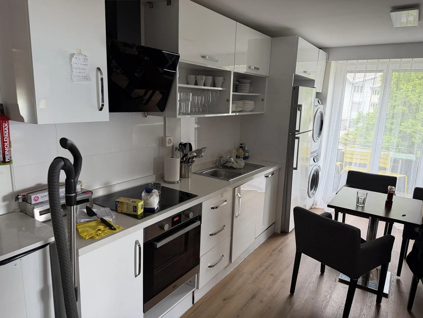 4 Room Apartment with Lake View - Photo 8 of 12