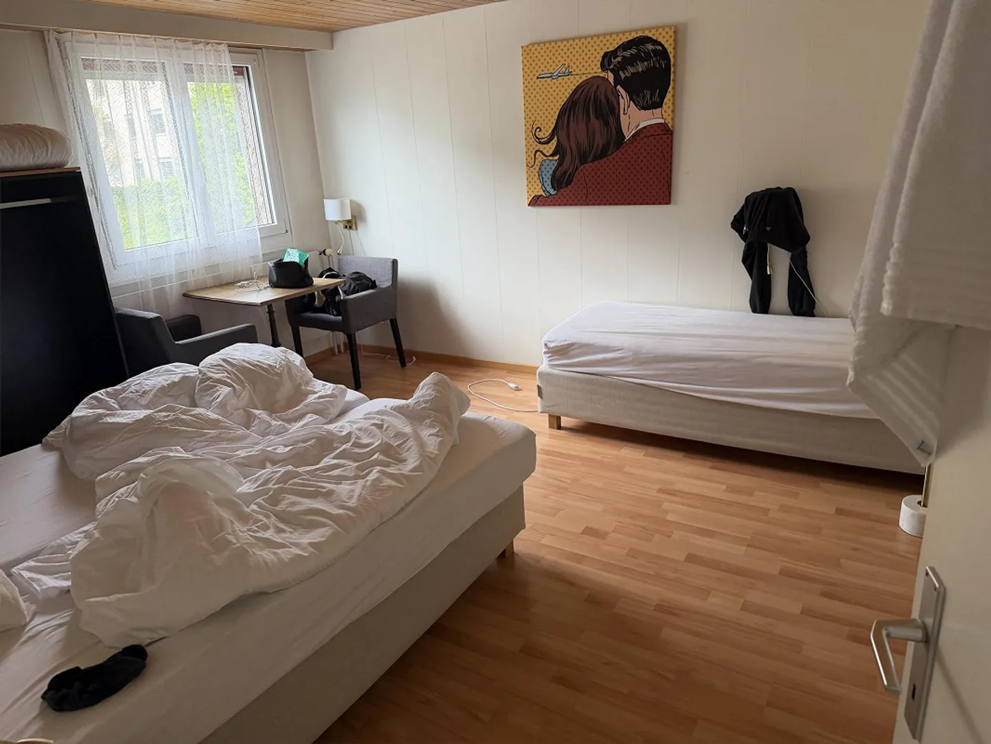 4 Room Apartment with Lake View - Photo 4 of 12