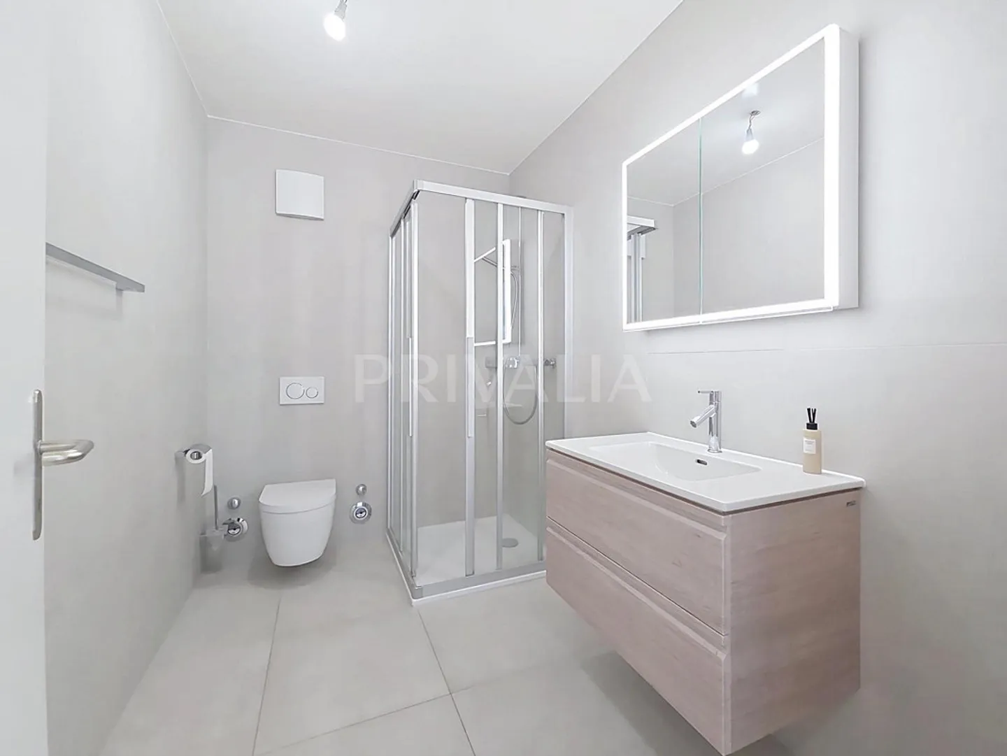 Beautiful 121 m2 attic with terrace - Photo 7 of 10