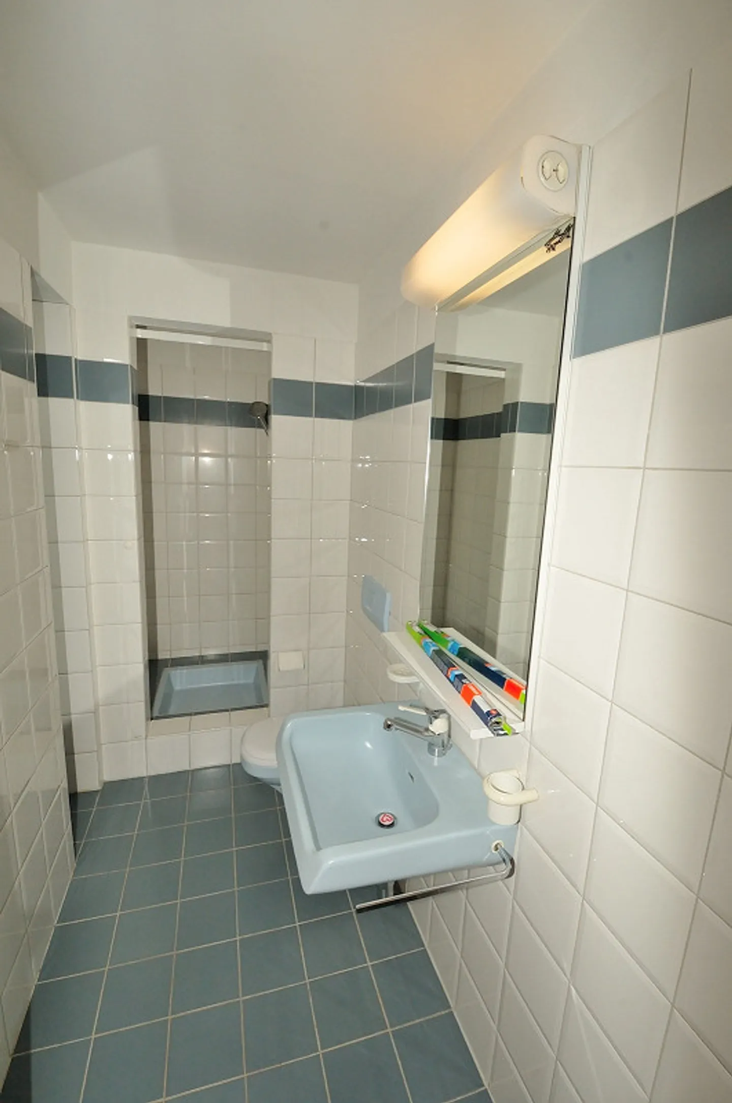 Exceptional 3 ½ Room Apartment - Spacious and Original Three-Room Apartment - Photo 9 of 9