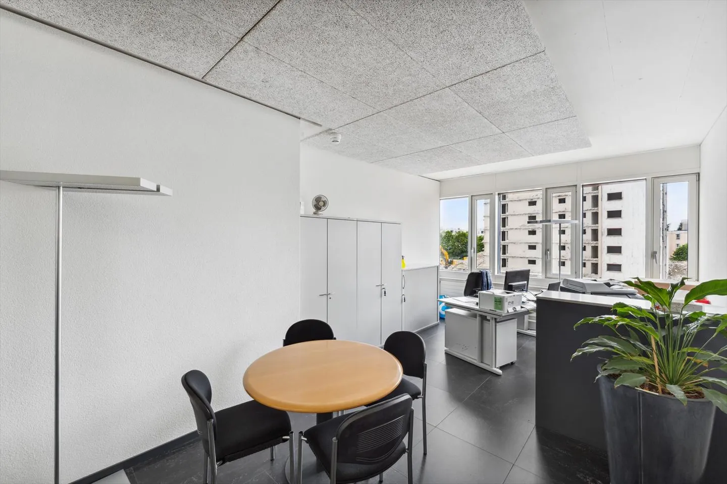 Vielseitige Gewerbefläche - Foto 2 von 2