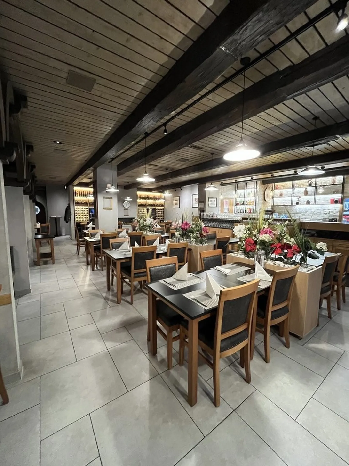 RESTAURANT IM STADTZENTRUM MIT GROSSEM POTENZIAL - Foto 1 von 6