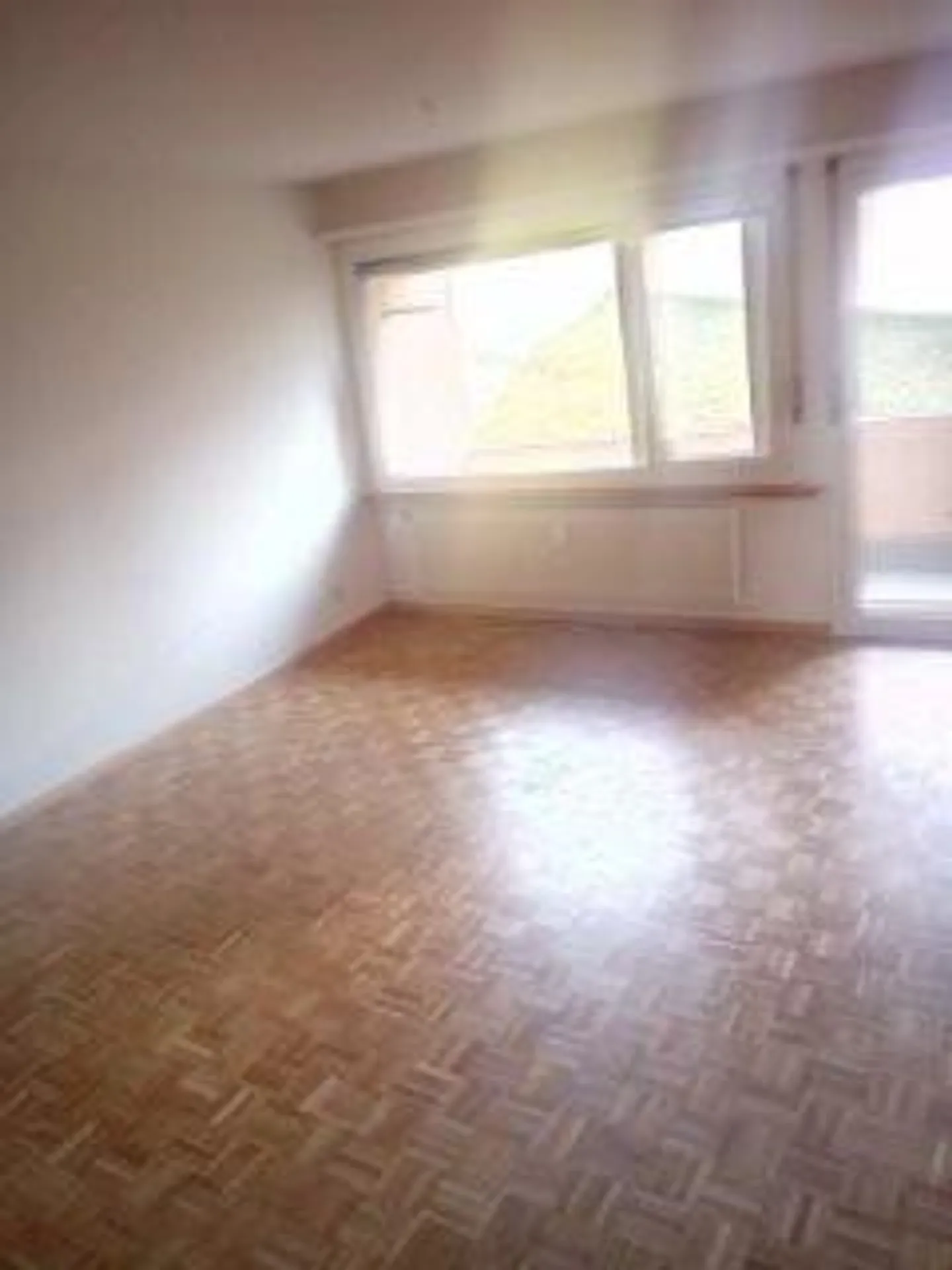 Charming Renovated Apartment - Photo 6 of 6