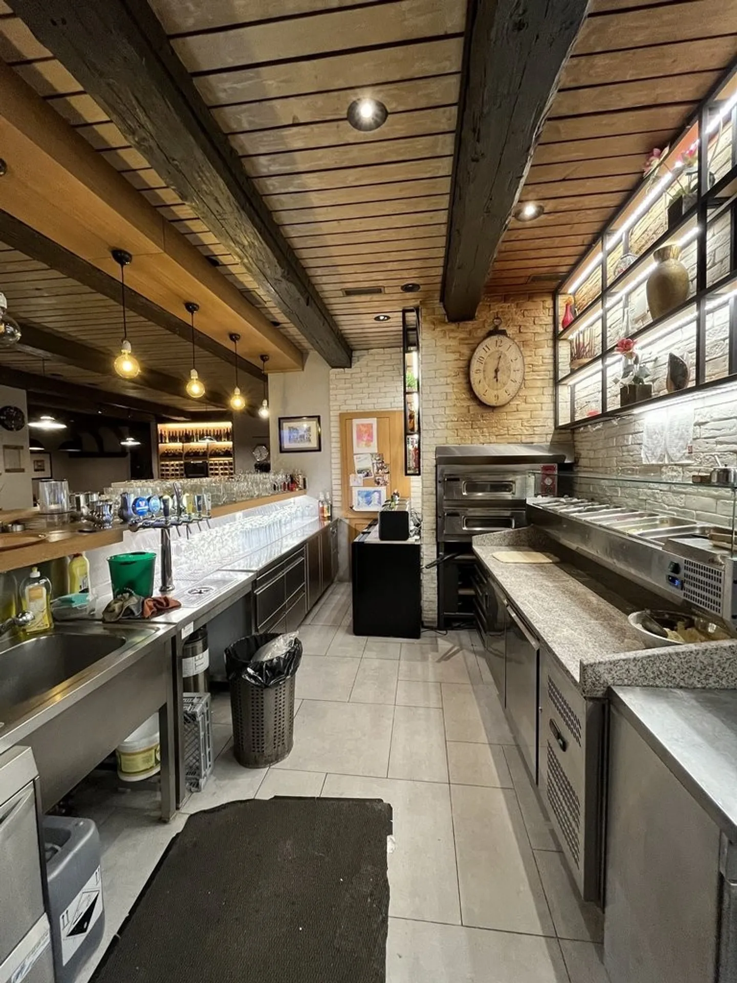 RESTAURANT IM STADTZENTRUM MIT GROSSEM POTENZIAL - Foto 2 von 6