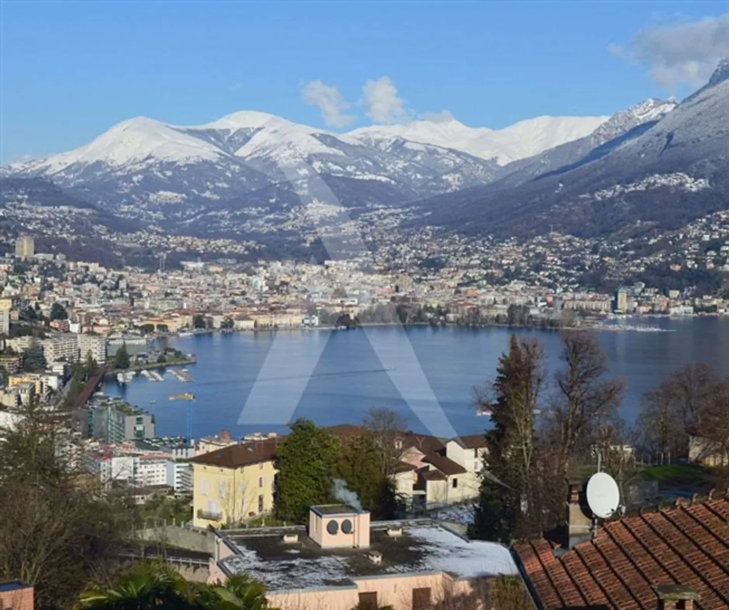 Geräumiges und helles Dachgeschoss 150MQ. Seeblick - Foto 1 von 19
