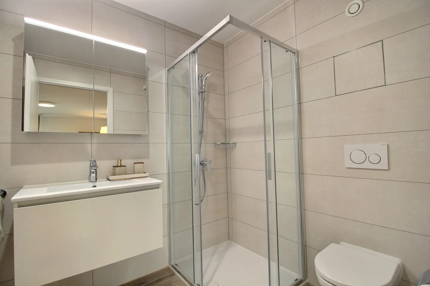 Magnificent 3.5-room apartment of high quality in Marly - Photo 6 of 11