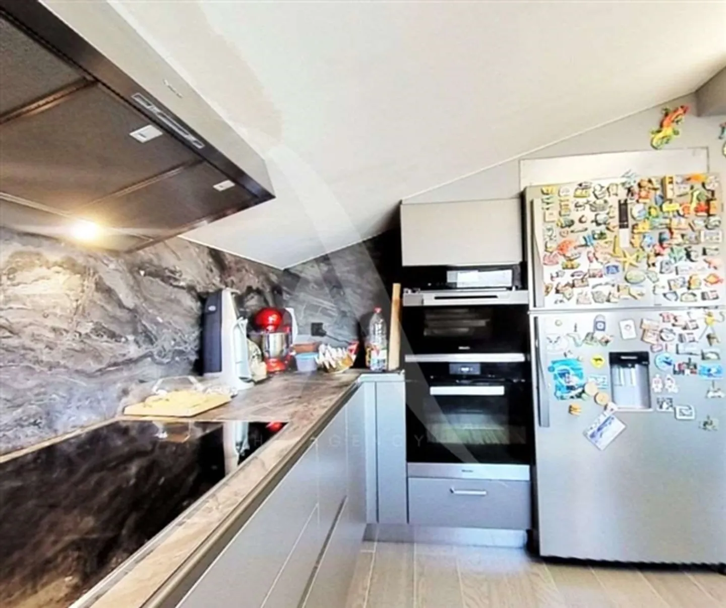 Geräumiges und helles Dachgeschoss 150MQ. Seeblick - Foto 8 von 19