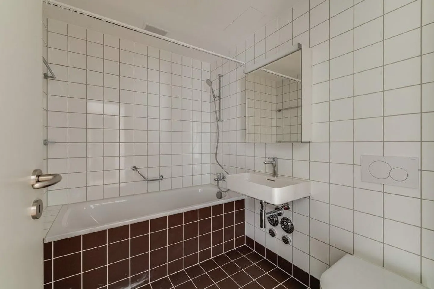 Modern Architecture: 4.5-Room Apartment in Open Beam Construction - Photo 3 of 9