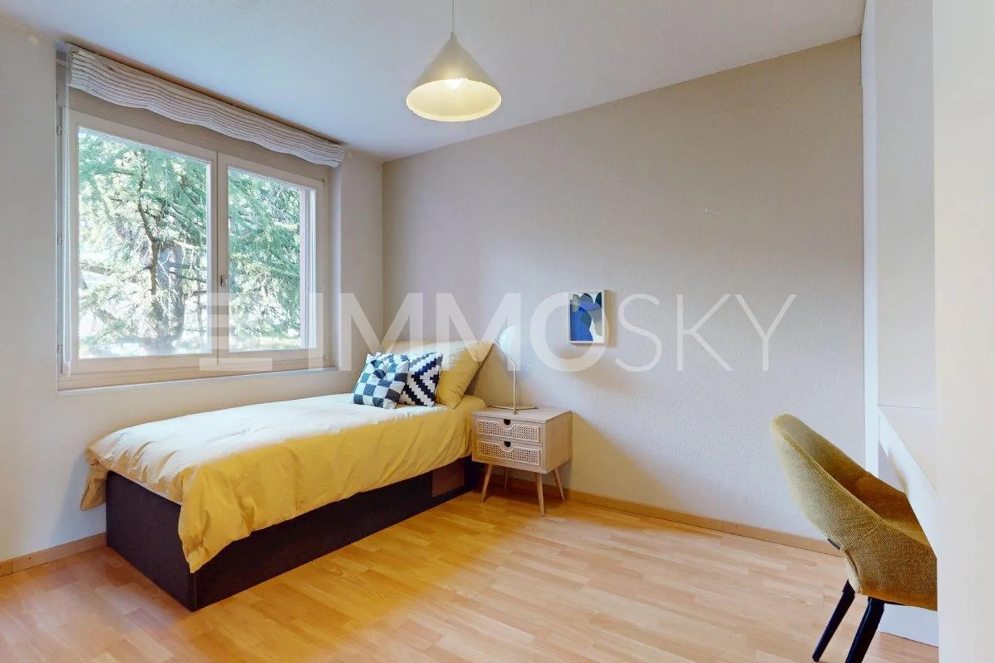 RESERVED - Superb renovated apartment - Photo 5 of 5