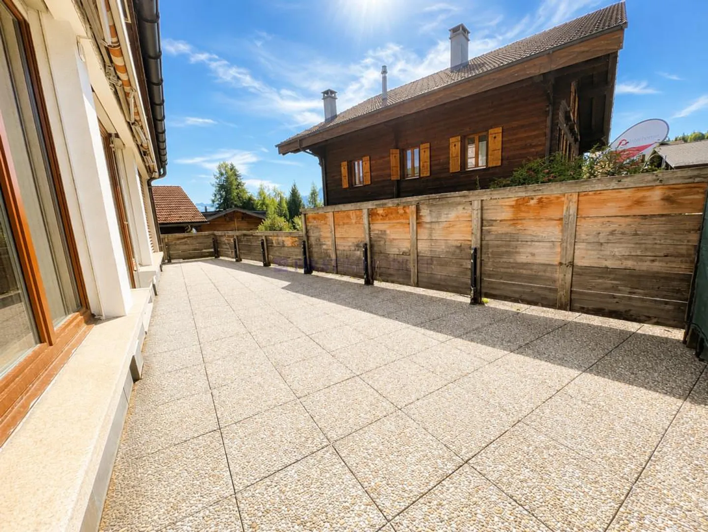 Appartement spacieux avec grande terrasse - Photo 19 sur 20