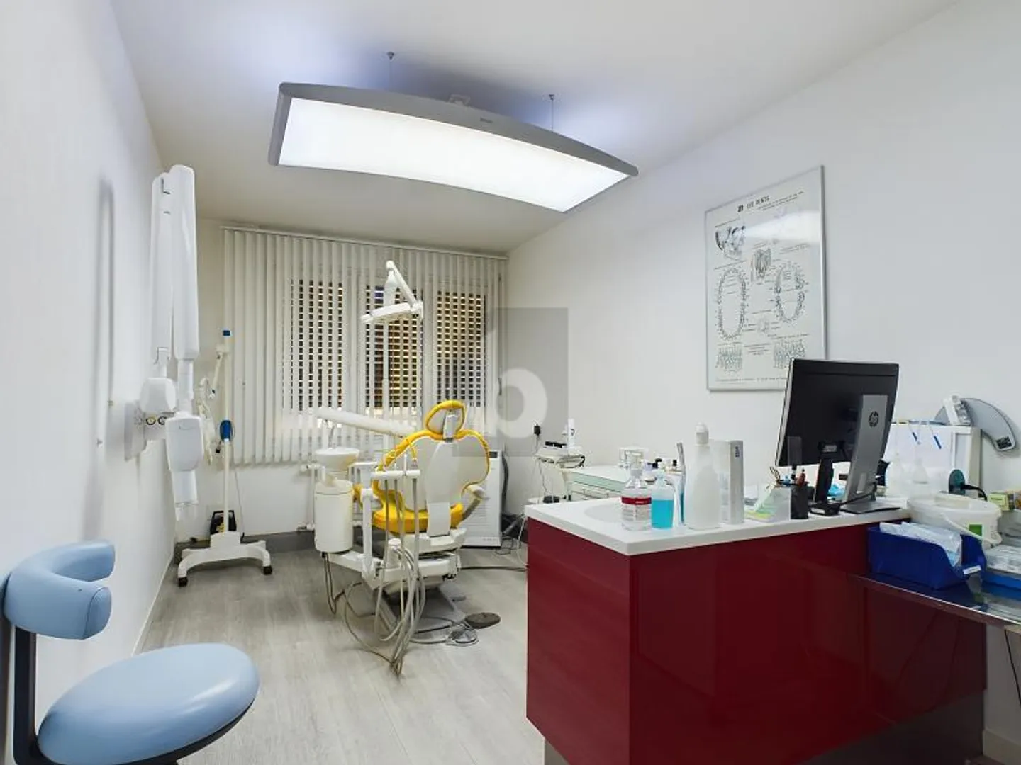 Modernes Büro mit Seeblick - Foto 3 von 6