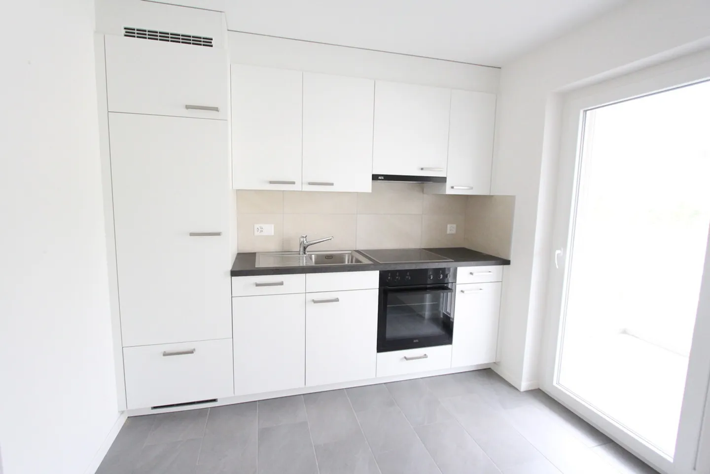 APPARTAMENTO DI 2.5 LOCALI A SIERRE - Foto 2 di 10