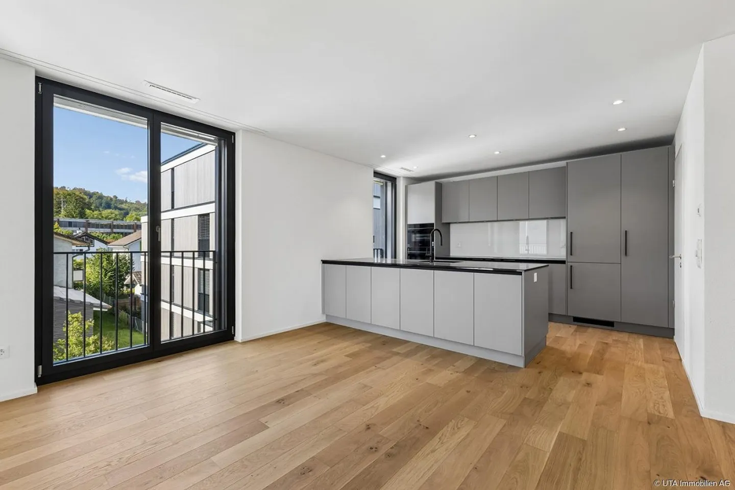 Appartement neuf de 4 pièces de haute qualité avec grande terrasse - Photo 2 sur 15