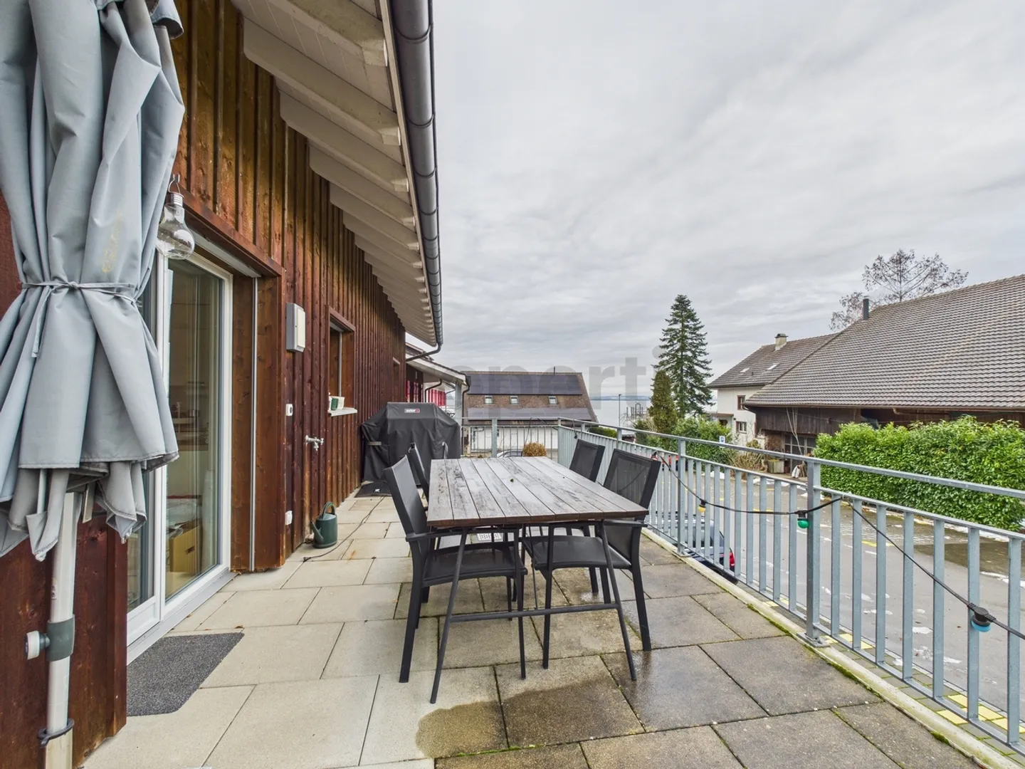 Modern 3.5-room apartment with spacious balcony in Uttwil - Photo 10 of 11