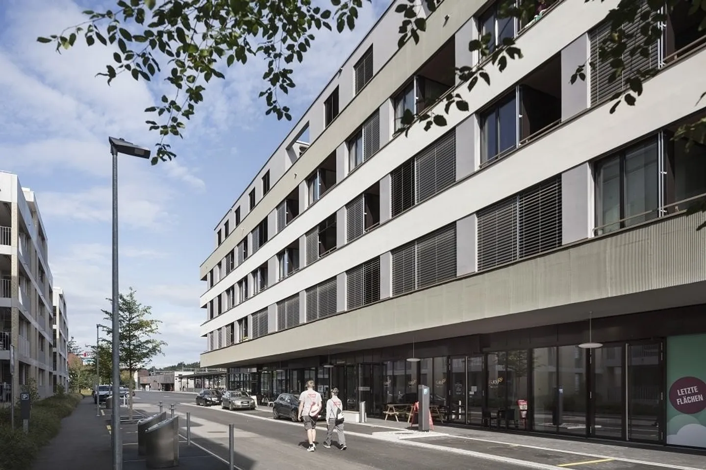 Great commercial space directly at the train station - Photo 6 of 7