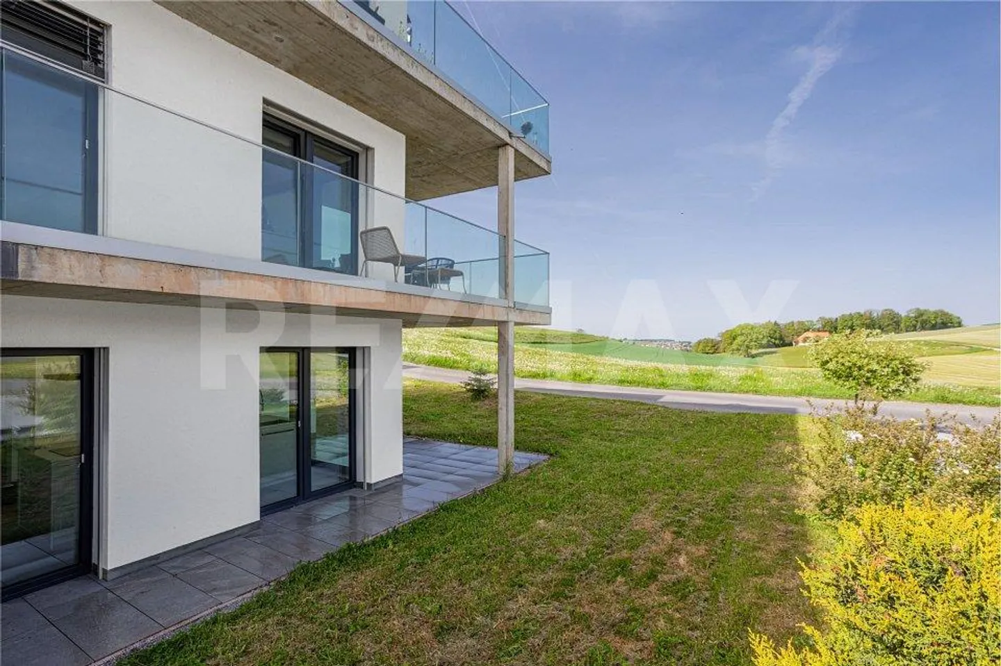 Magnificent 3.5-room apartment with 400m² garden in Orsonnens (FR) - Photo 10 of 12