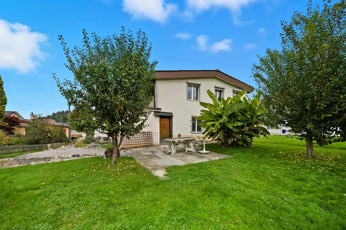 VILLA UNIFAMILIARE INDIPENDENTE CON MOLTO POTENZIALE - Foto 1 di 5