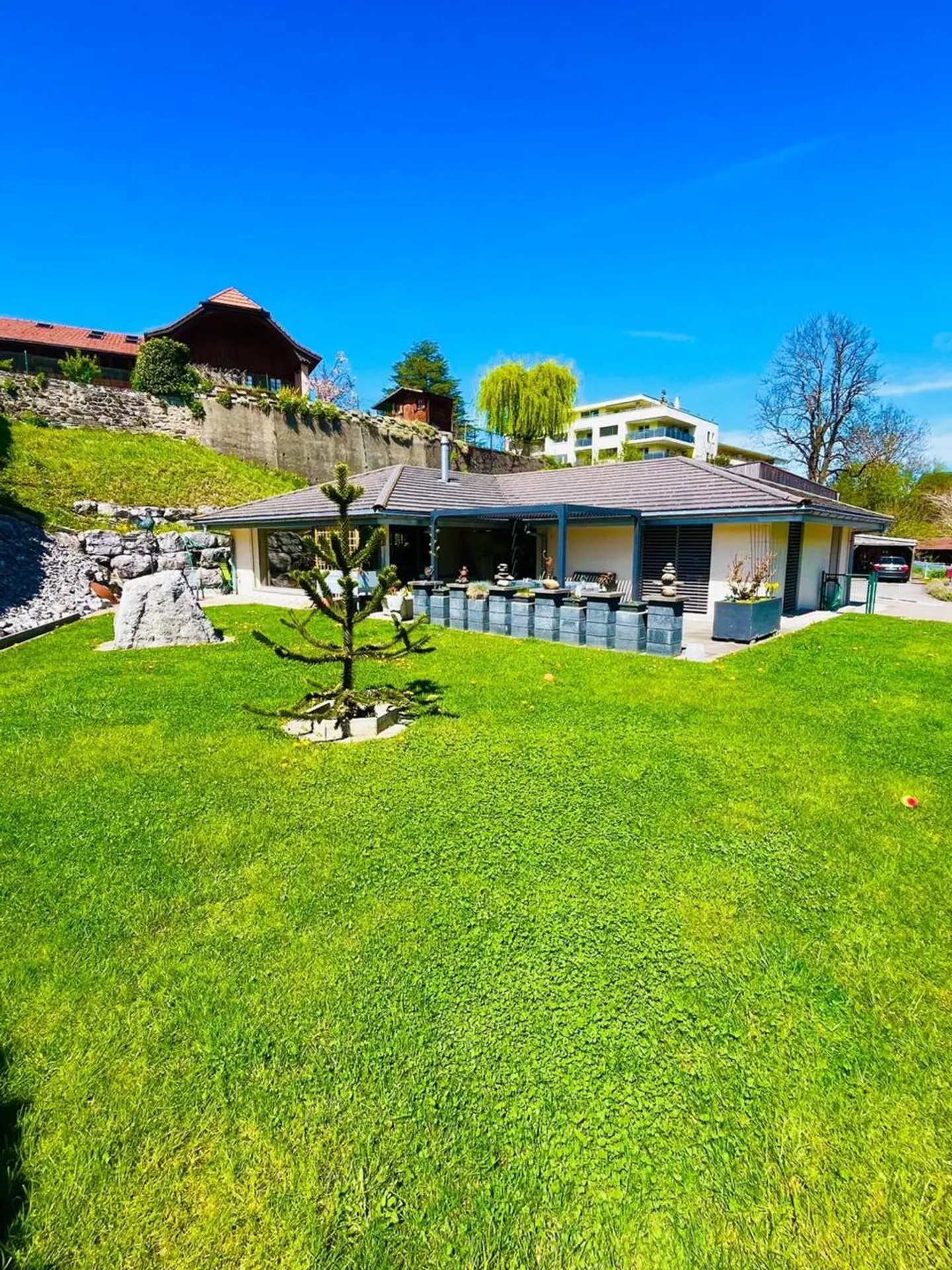 Zu vermieten - Einfamilienhaus mit 4,5 Zimmern und Garten in Riaz - Foto 1 von 9