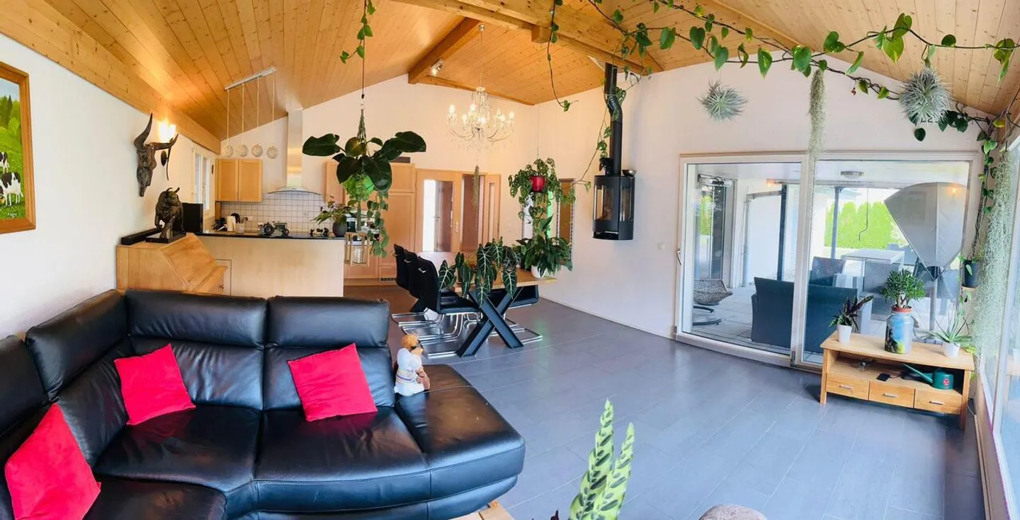 Zu vermieten - Einfamilienhaus mit 4,5 Zimmern und Garten in Riaz - Foto 6 von 9