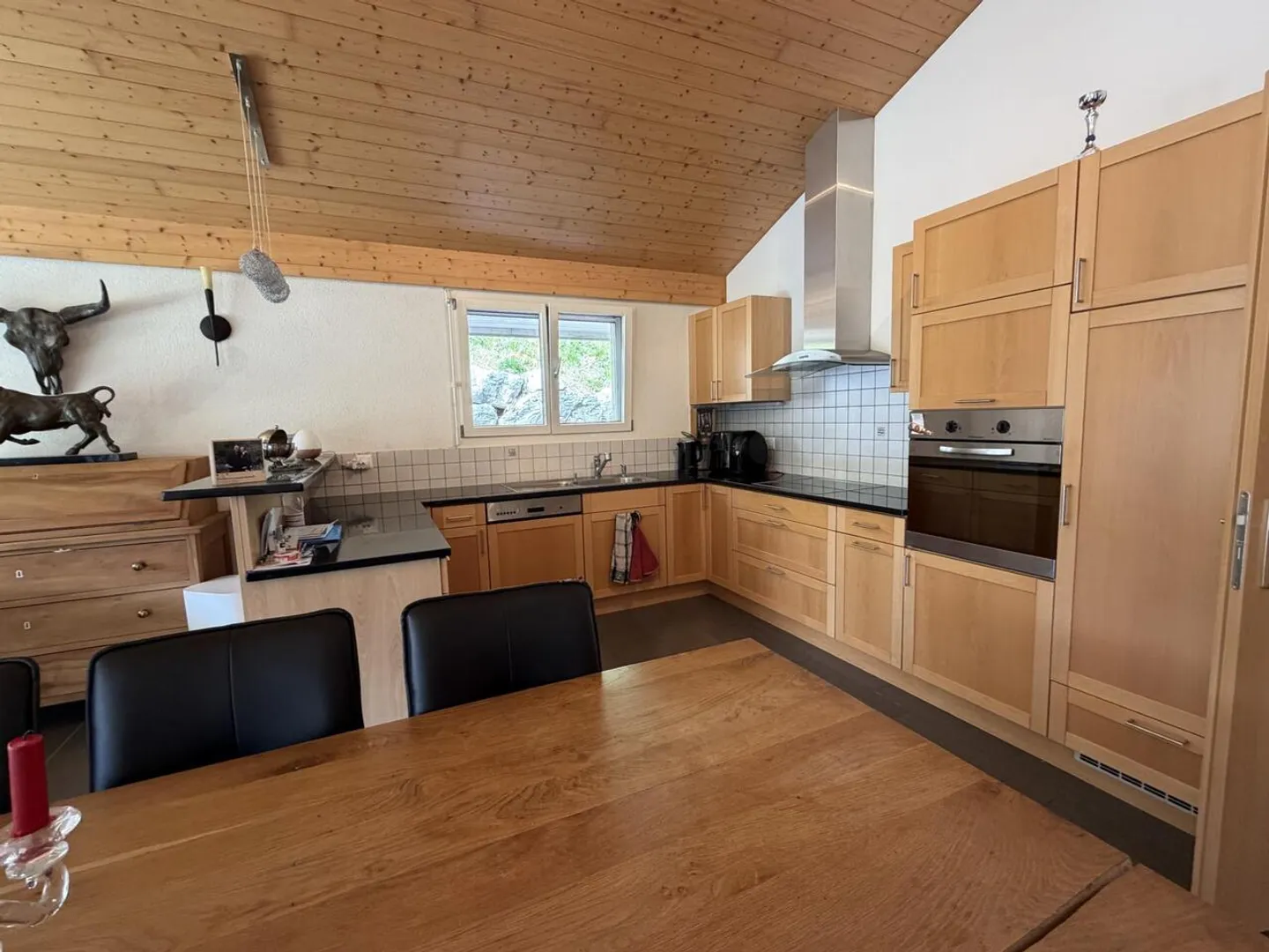 Zu vermieten - Einfamilienhaus mit 4,5 Zimmern und Garten in Riaz - Foto 4 von 9