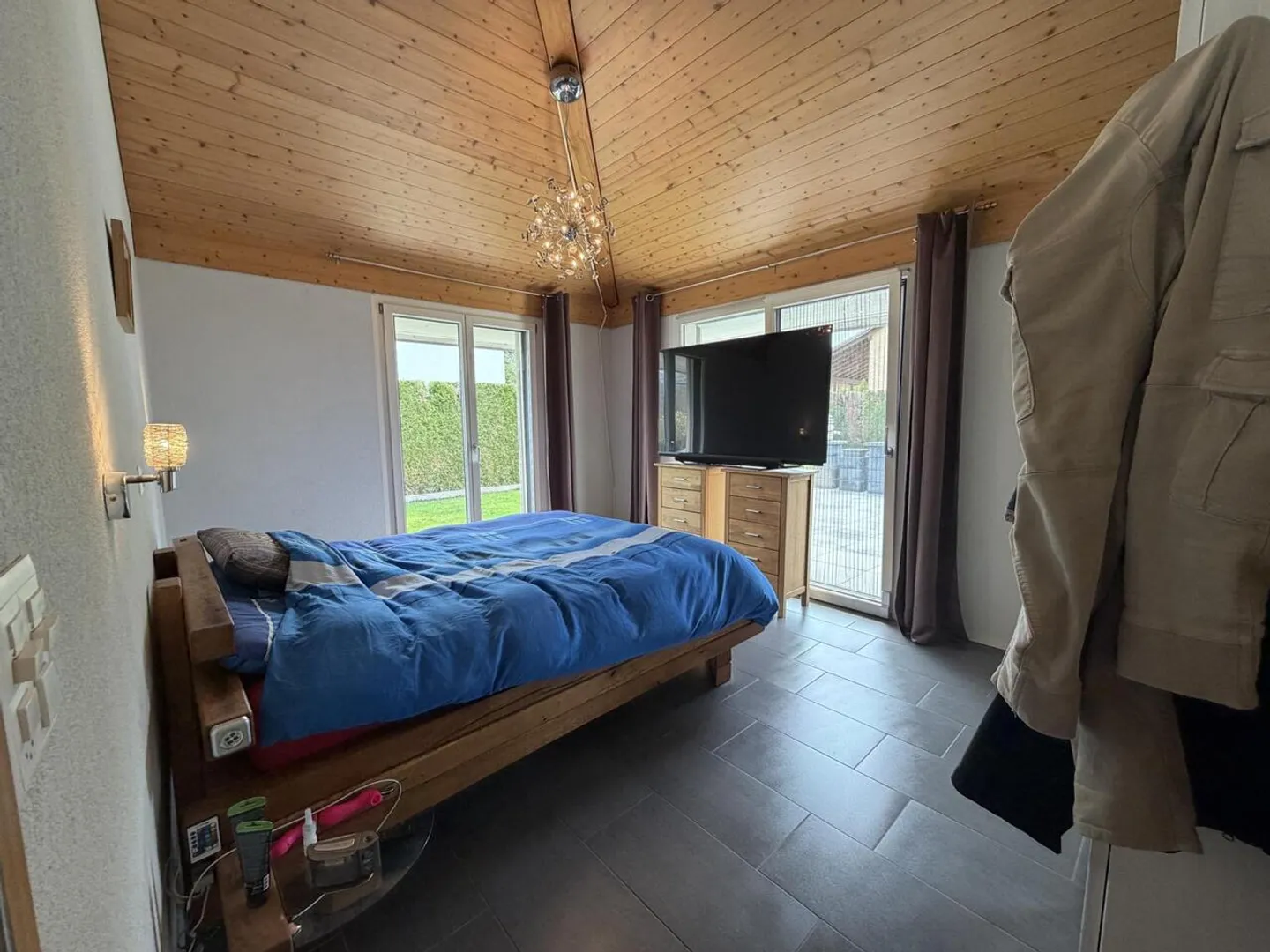 Zu vermieten - Einfamilienhaus mit 4,5 Zimmern und Garten in Riaz - Foto 8 von 9