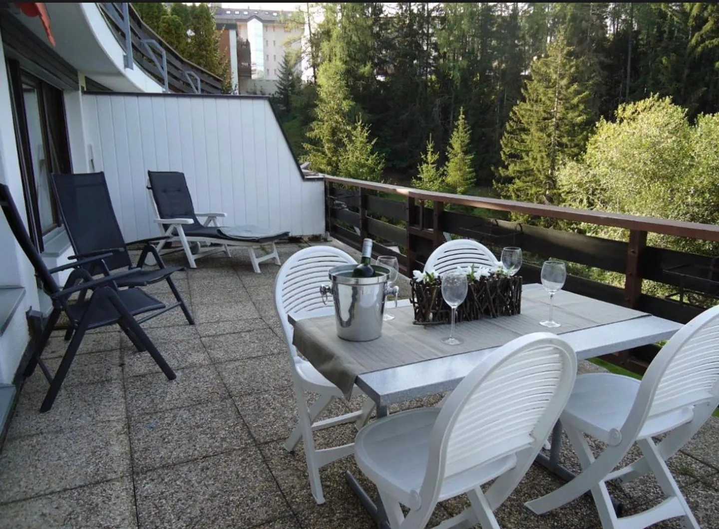 Charming Apartment in Crans-Montana - Photo 8 of 12