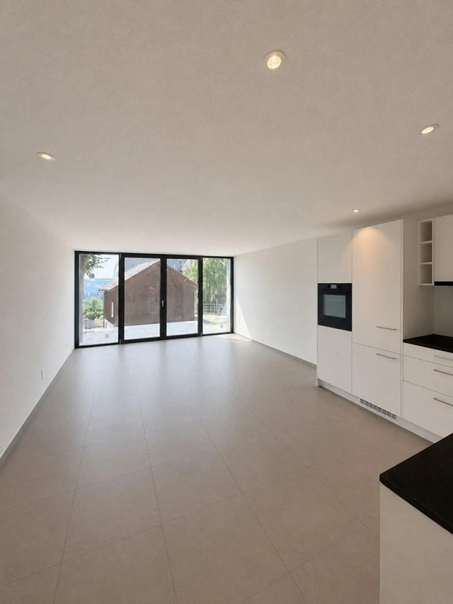 Prima occupazione: Moderno appartamento di 4,5 stanze nell'idilliaco Häutligen - Foto 1 di 11