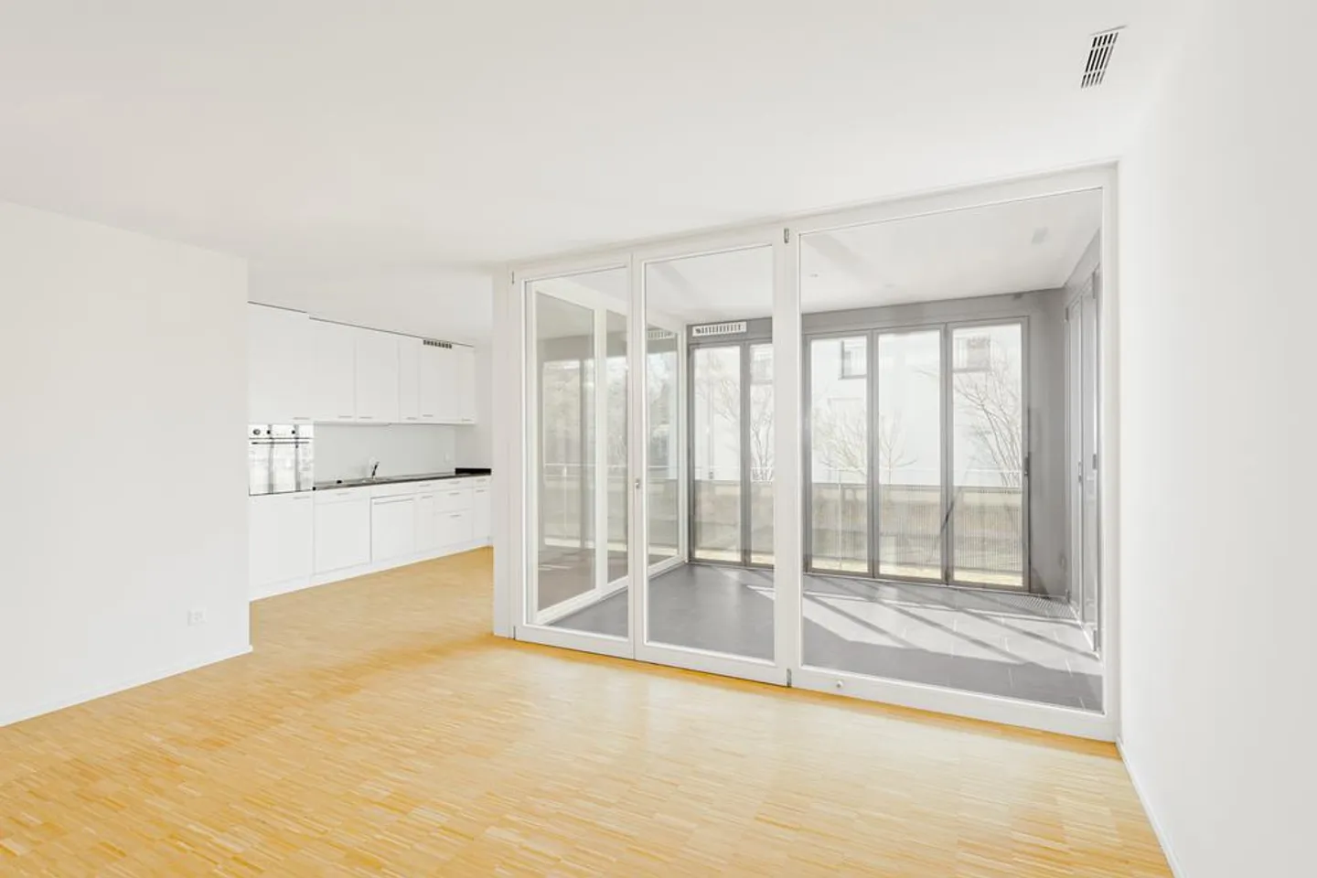 Modern apartment with beautiful loggia - Photo 1 of 11