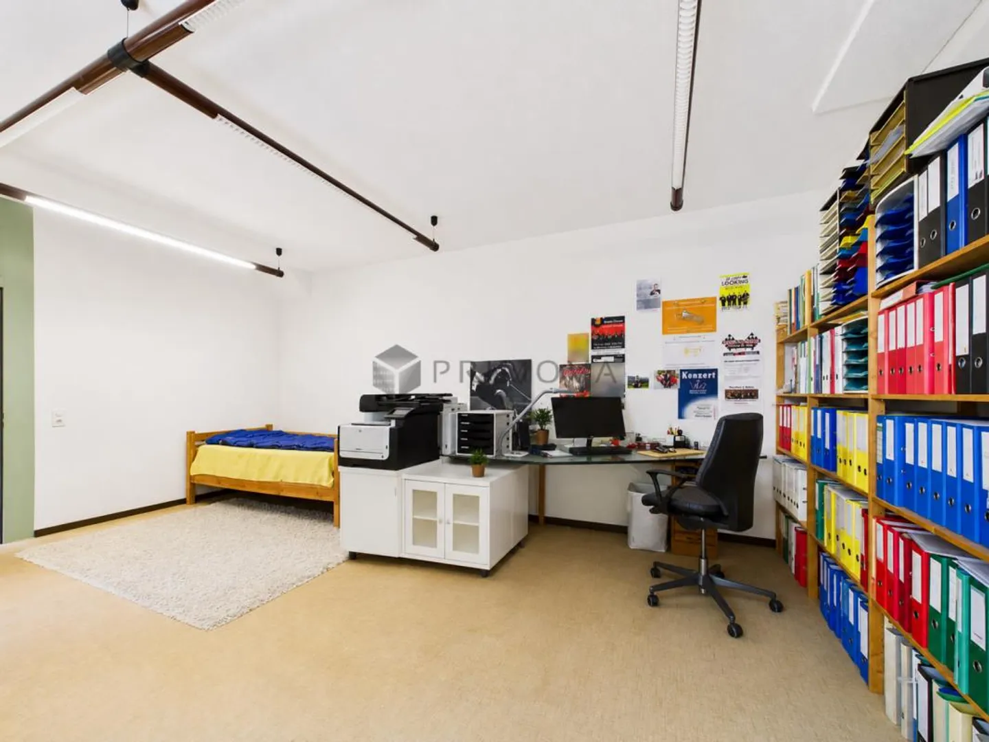 Affascinante casa plurifamiliare con unità commerciale in posizione centrale a... - Foto 5 di 22