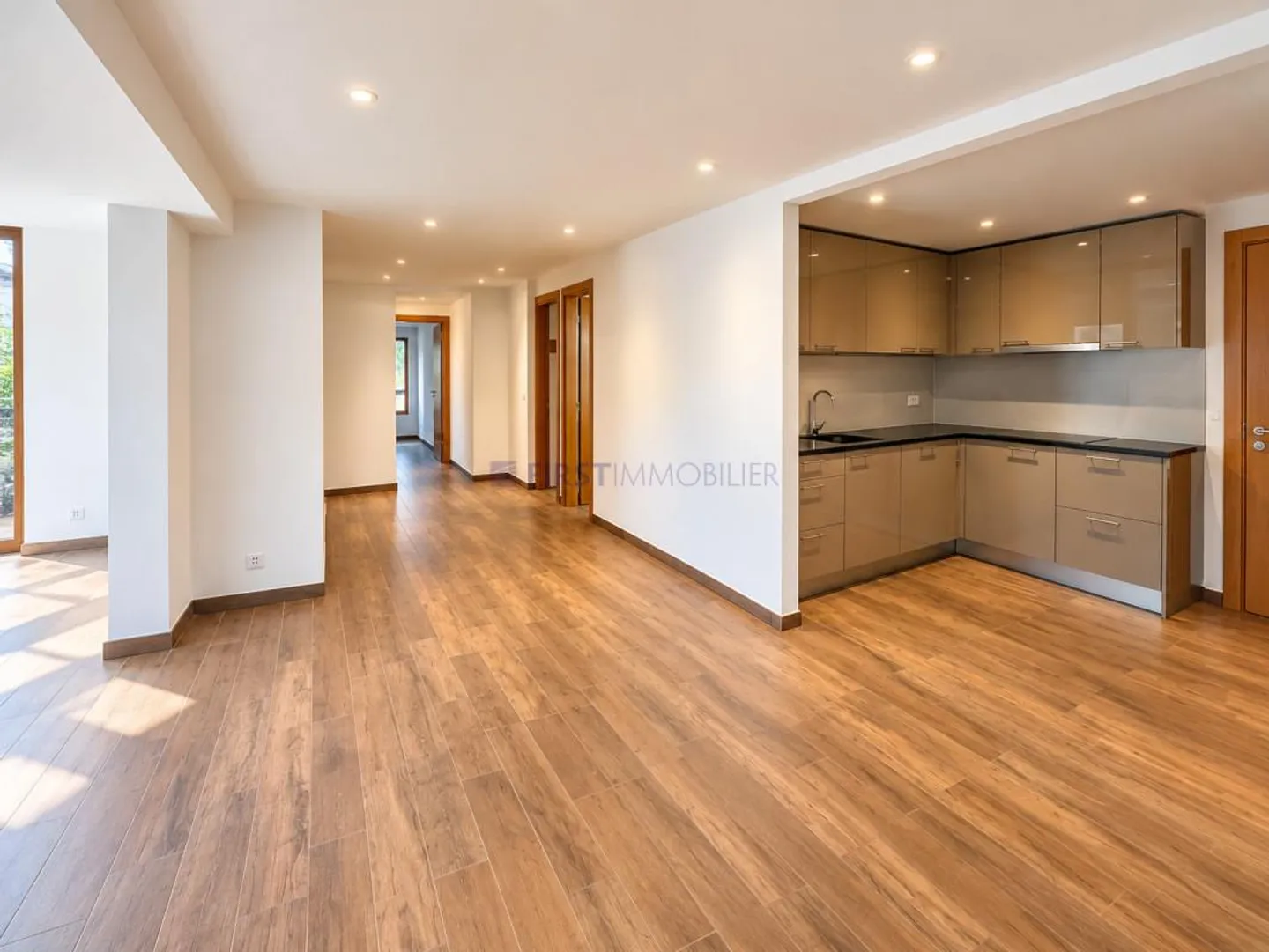 Spacious 5.5 Room Apartment - Photo 1 of 20