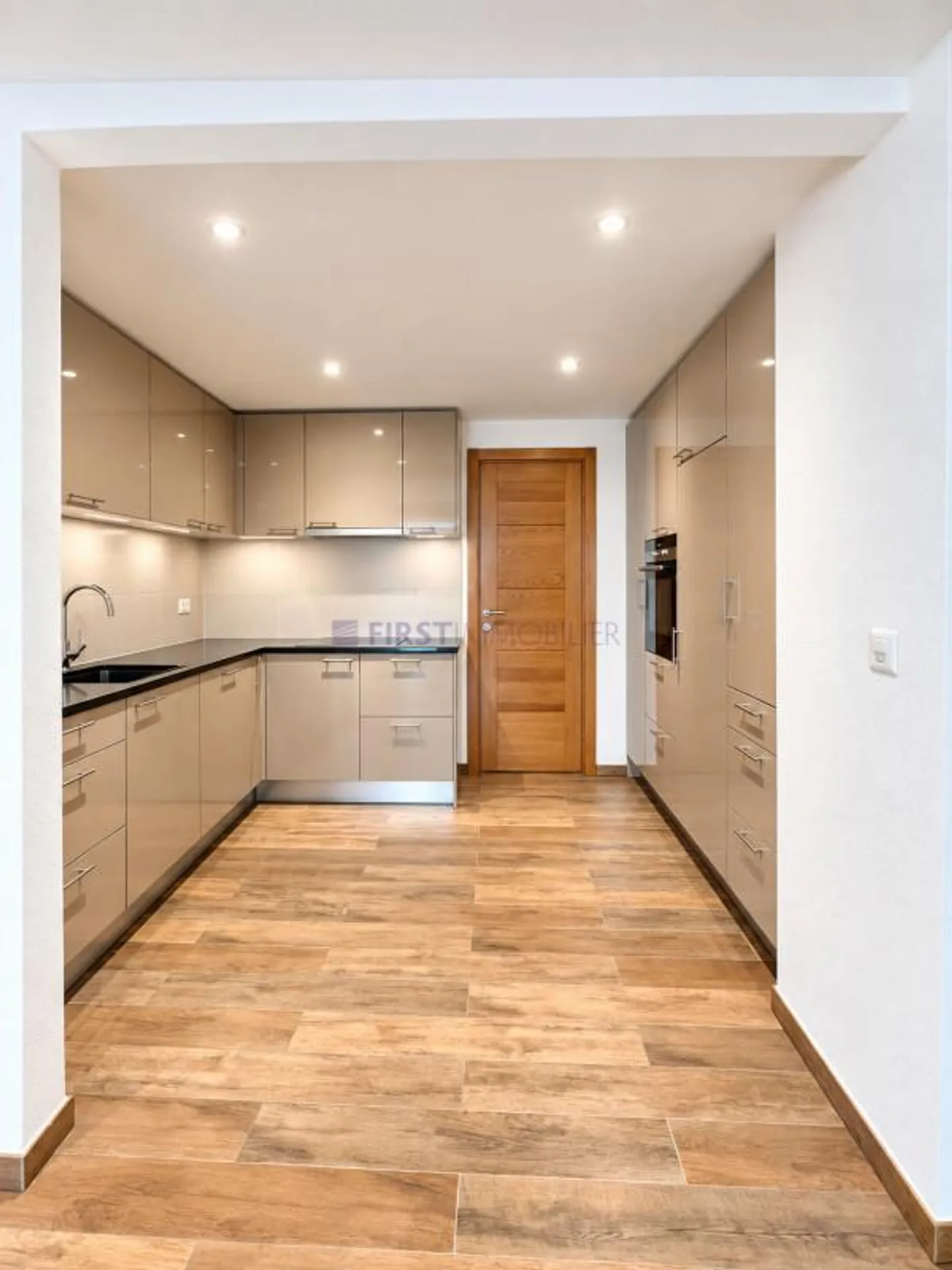Spacious 5.5 Room Apartment - Photo 18 of 20