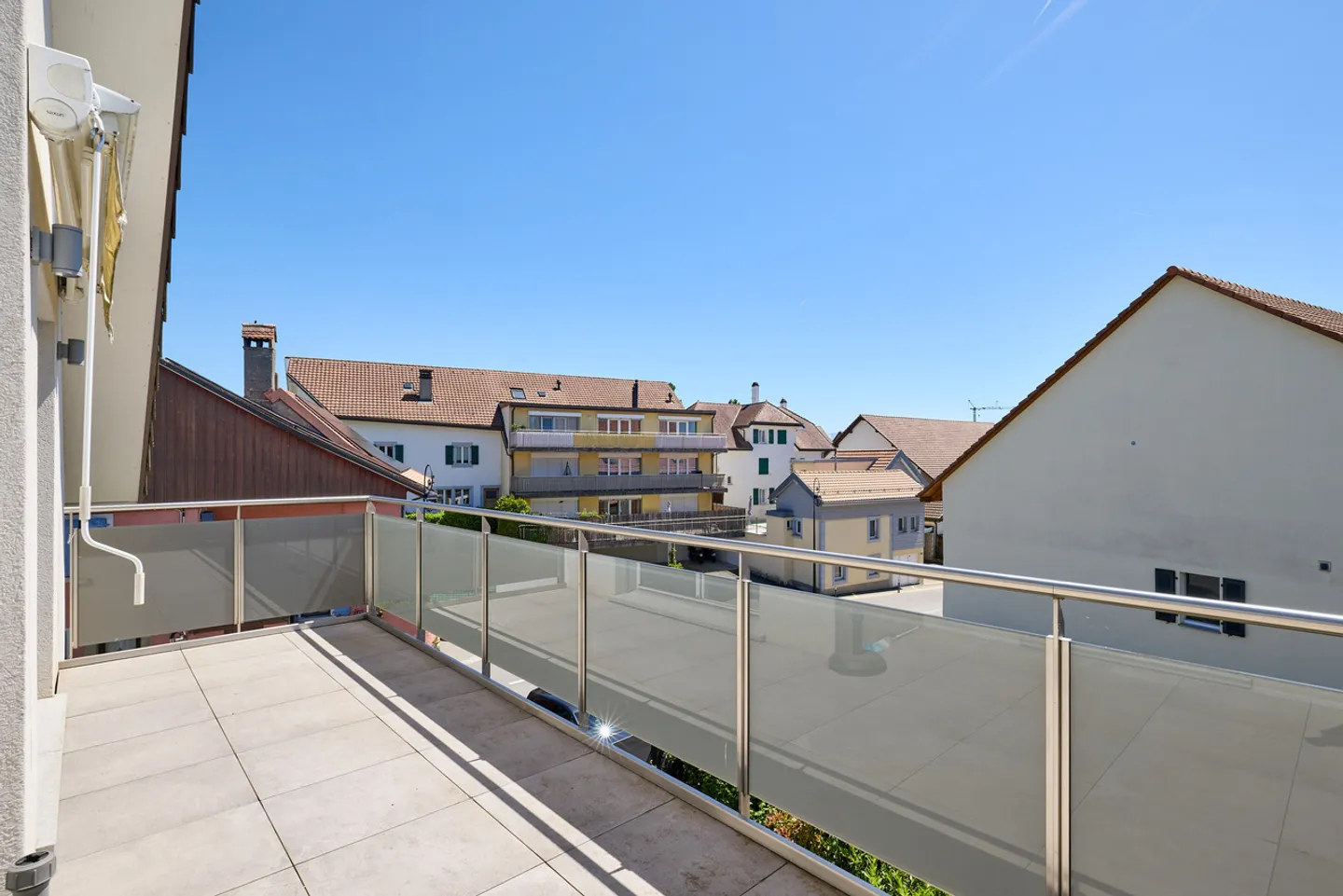 Magnificent penthouse in Villars-le-Terroir - Photo 13 of 14