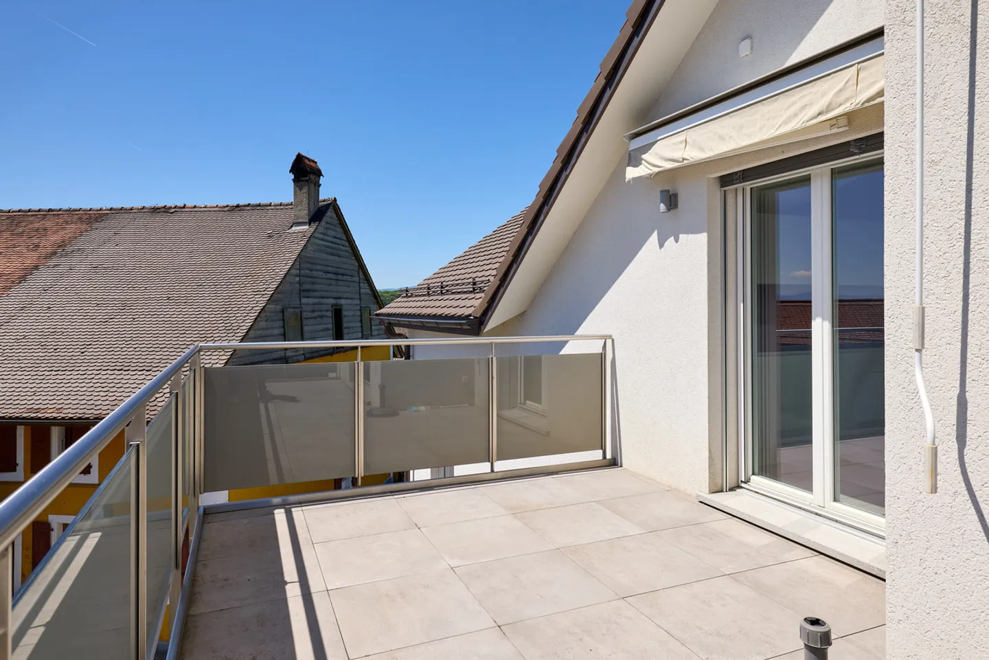 Magnificent penthouse in Villars-le-Terroir - Photo 14 of 14