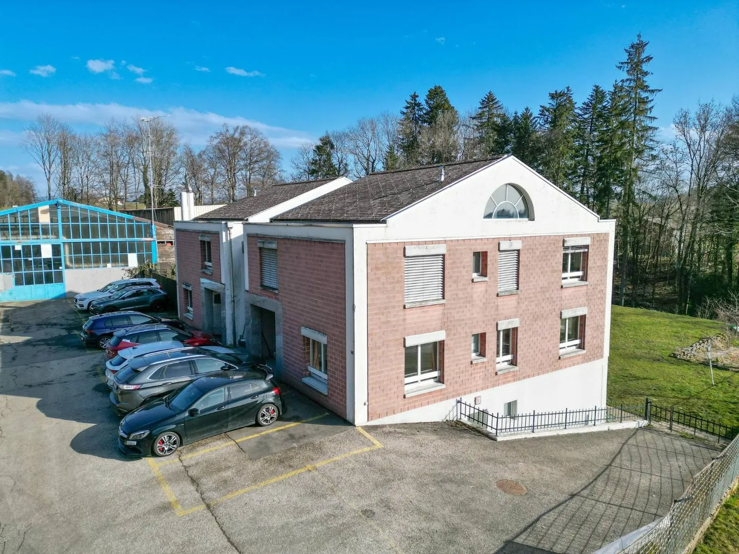 Sulla soglia di Savigny e vicino a Pully/Epalinges - Ufficio di 150 m² con posti auto - Foto 3 di 6