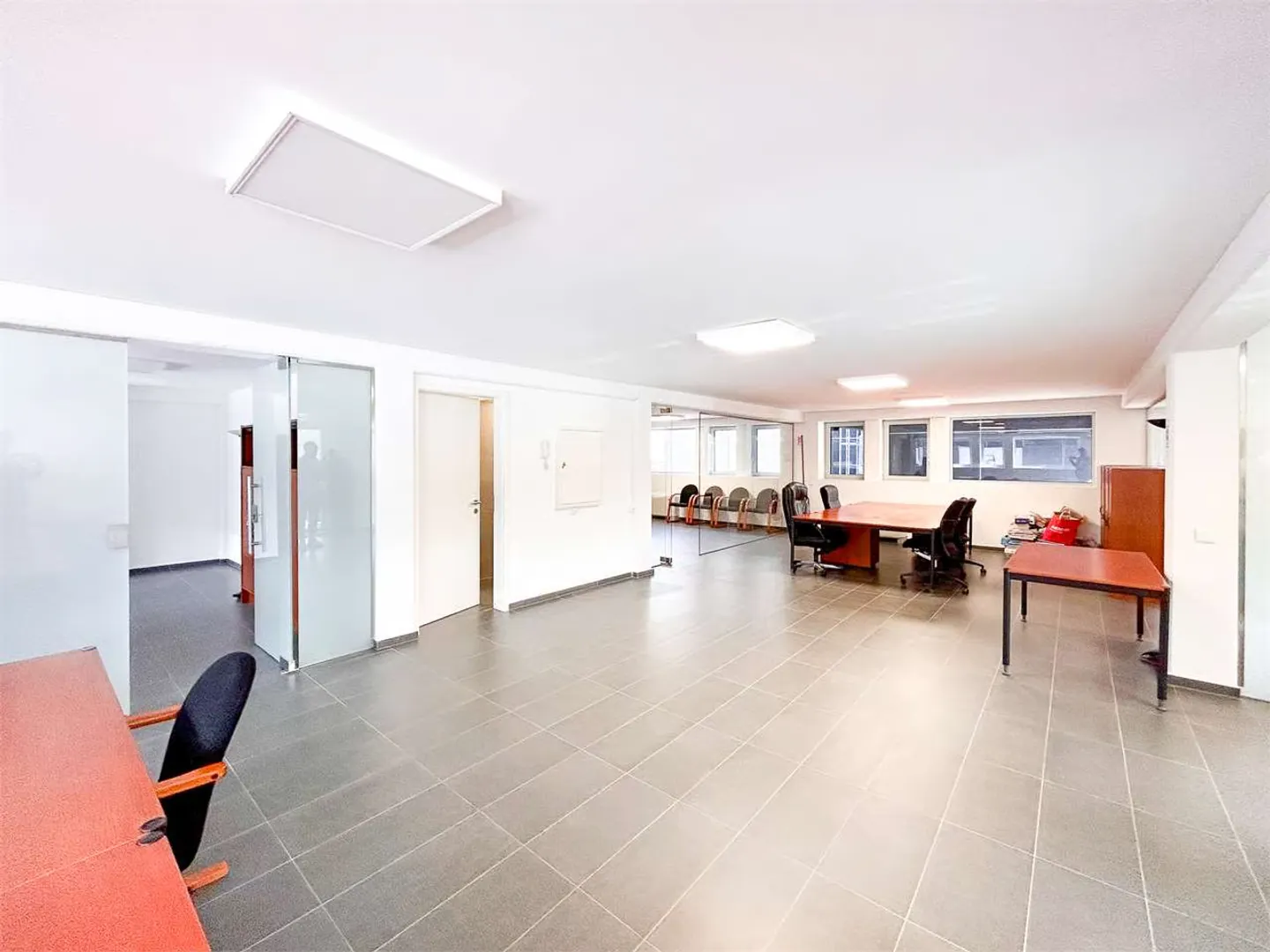 Lamone - For rent modular commercial spaces - Photo 5 of 13