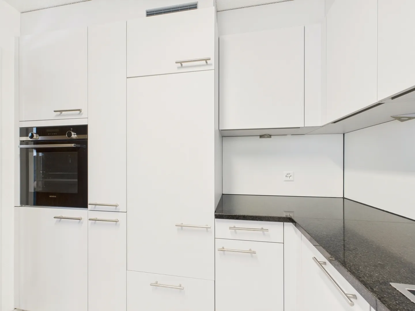 Bright and spacious 5.5-room apartment on the outskirts of Olten - Photo 2 of 12